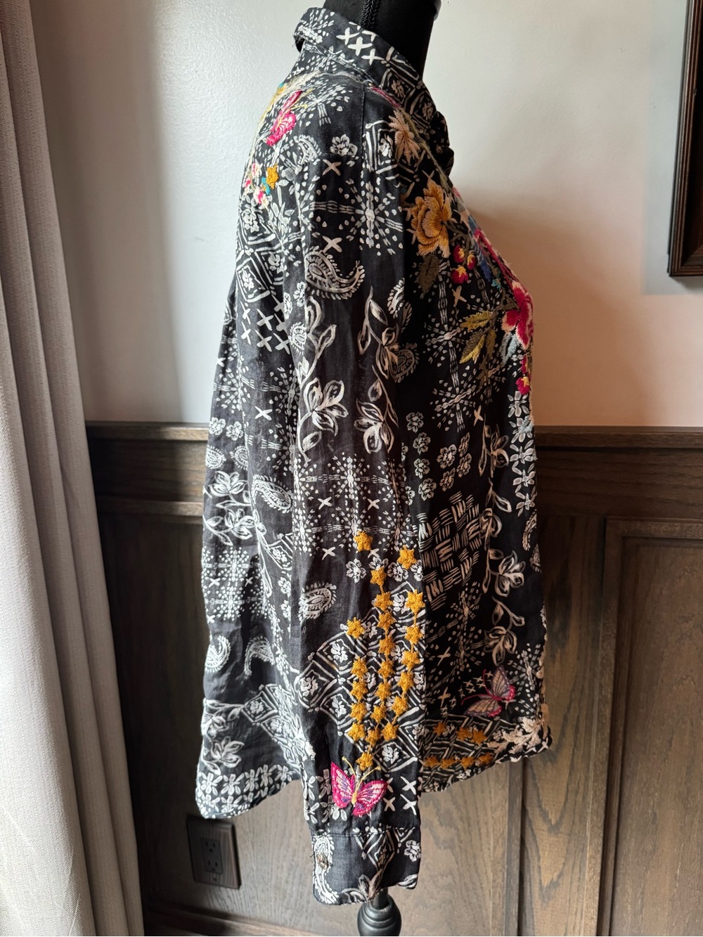 Johnny Was Senia Heavily Embroidered Oversized Button-Down Shirt xs Euc - Picture 9 of 11